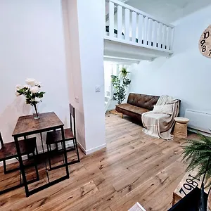 Appartement Charme Parfume 4 Couchages Clim, Grasse